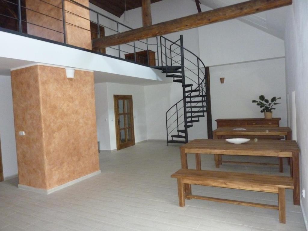 Holubnik Statecnych Zen Kralovych Hotel Luze Room photo